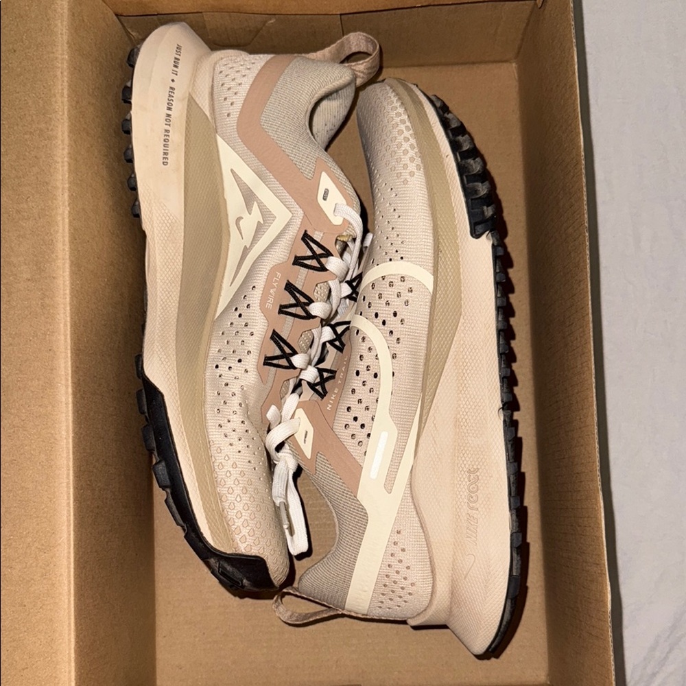 Women Nike Pegasus Trail 4